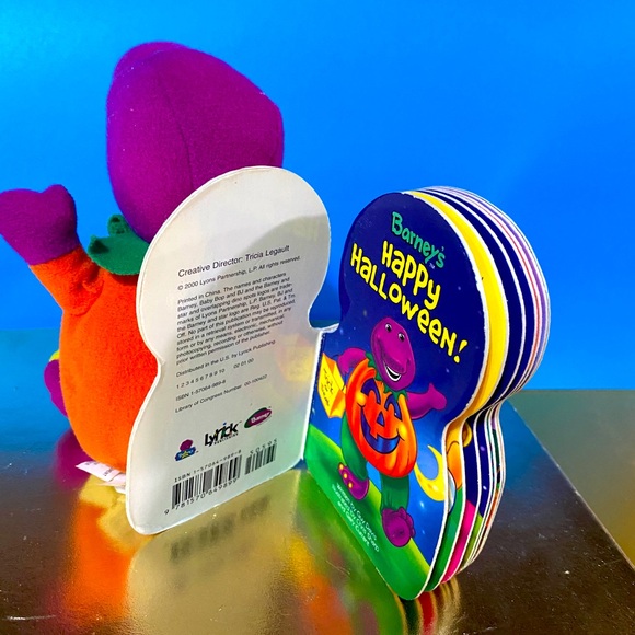 BARNEY THE PURPLE DINOSAUR VTG 2000 HAPPY HALLOWEEN PLUSH & BOARD BOOK - Picture 2 of 10